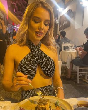 helen-flanagan-1 photo #152 photo n 152