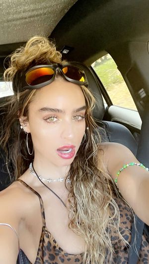 Sommer Ray N193