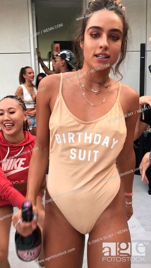 Sommer Ray N111