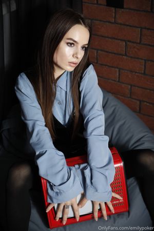 Emily Poker N42