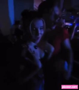millie-bobby-brown-1 video #576 photo n 576