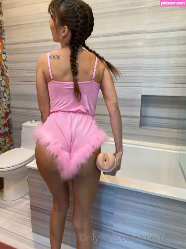 Riley Reid - Image