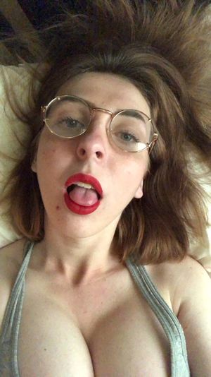 Megan Bitchell - Thumb
