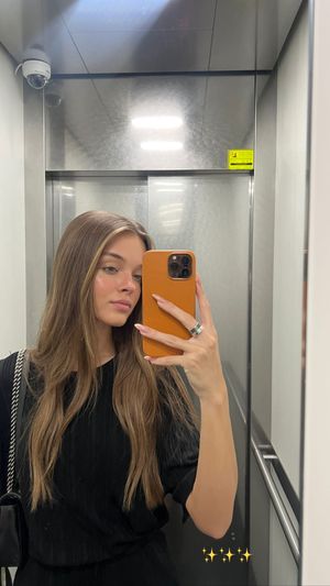Anna Zak N54