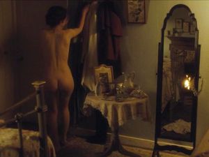 emily-browning-1 photo #1 photo n 1