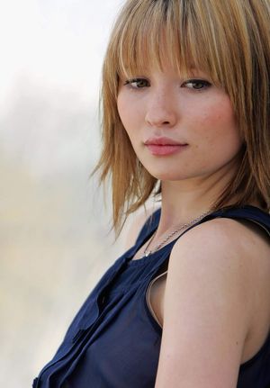 emily-browning-1 photo #41 photo n 41