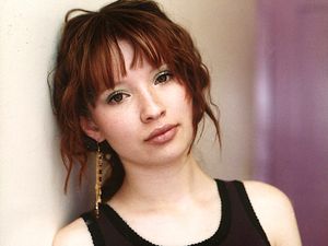 emily-browning-1 photo #44 photo n 44