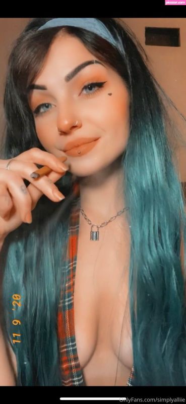 simplyalliie N95