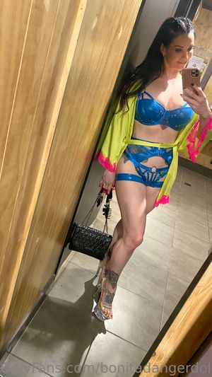 bonitadangerdoll  - Thumb