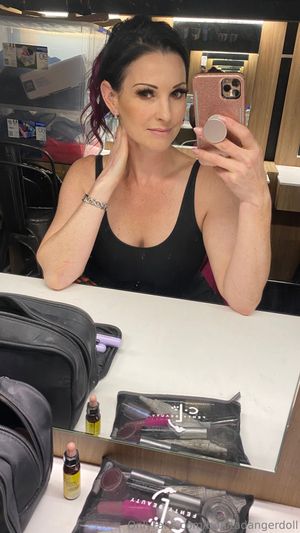 bonitadangerdoll  - Thumb