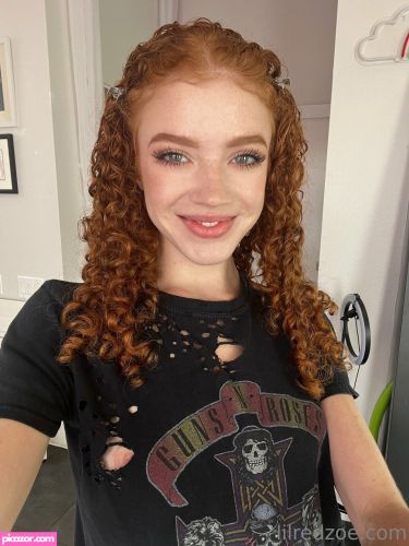 Zoe canbebought - Image