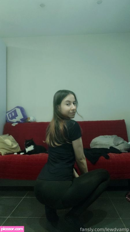 Lewdvamp N216