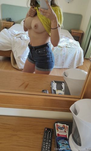 Maya - Thumb