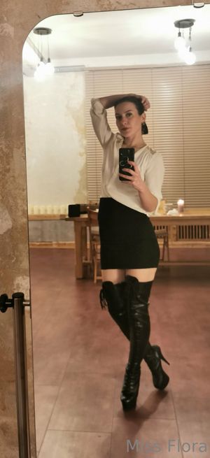 miss-flora-femdom-1 photo #50 photo n 50