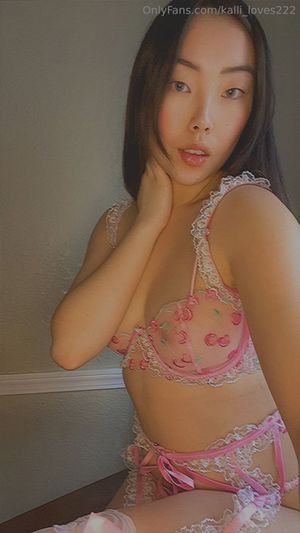 waifupeanut  - Thumb