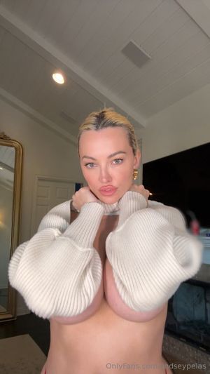 Lindsey Pelas N337