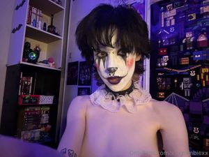 XXXZOMBIEZX  - Thumb