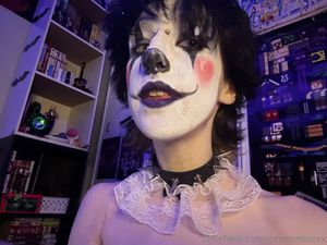 XXXZOMBIEZX  - Thumb