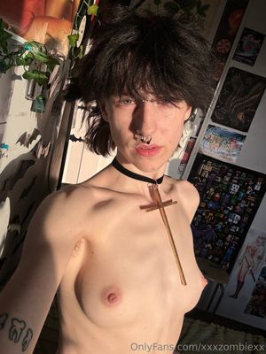 XXXZOMBIEZX  N11