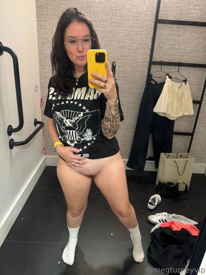 Meg Turney - Thumb