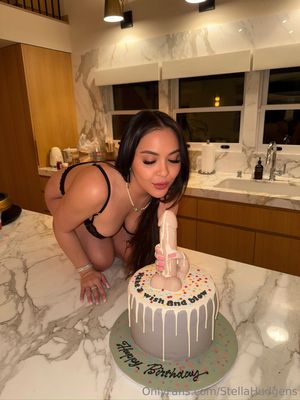 stella-hudgens-5 photo #212 photo n 212