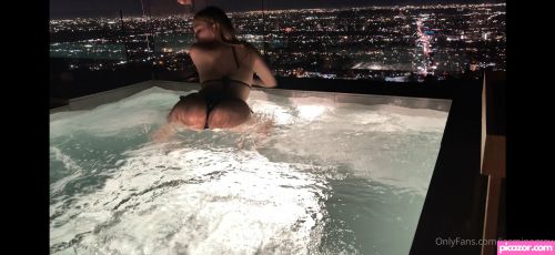 Jasmine Grey - Image