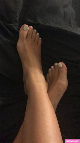 Naomi Woods  - Image