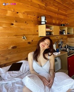 sarah-hwang photo #4 photo n 4