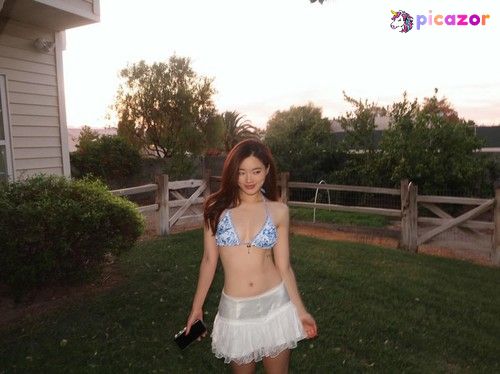 Sarah Hwang - Image