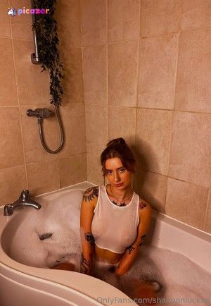 shannonluckxo - Thumb