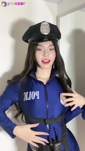 Niken Andalusi N4