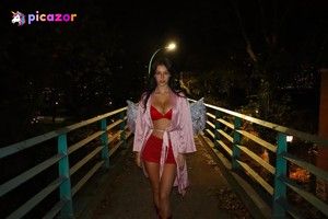 Mia Wynn N7