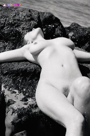 Myla Dalbesio N1