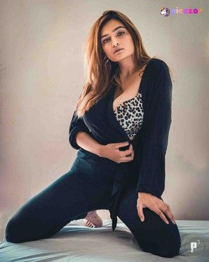 Sonali malhotraa N4