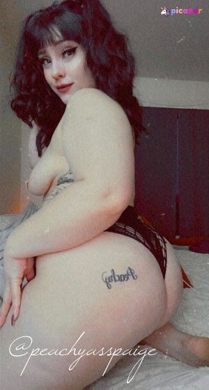 peachyasspaige - Thumb