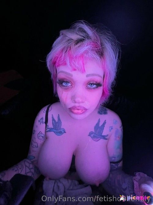 Emily Snow - Image