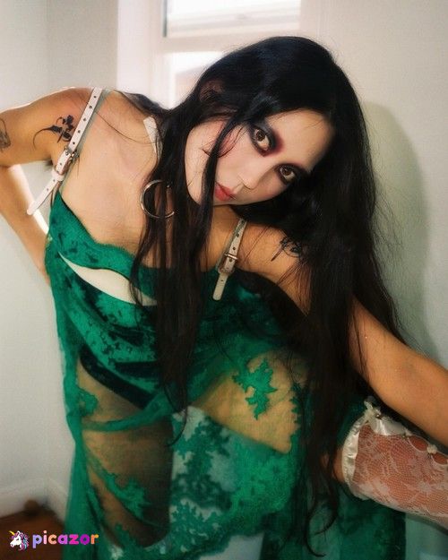 Sasami Ashworth - Image