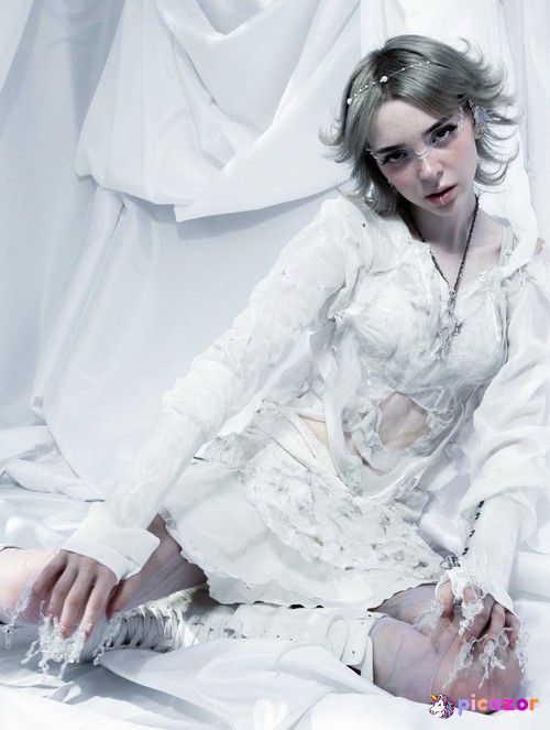Sophie Powers - Image