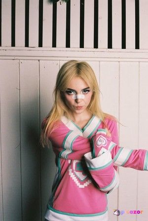 Sophie Powers - Thumb
