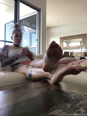 Bec Rawlings - Thumb