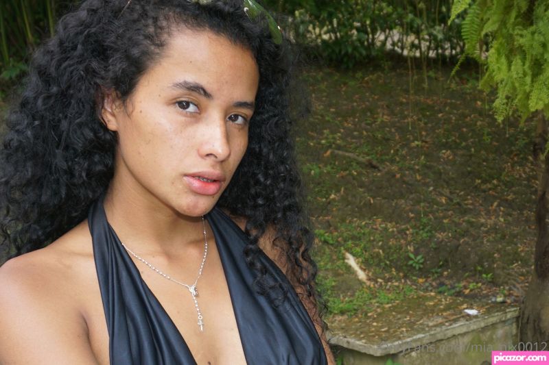Mia Nix N4