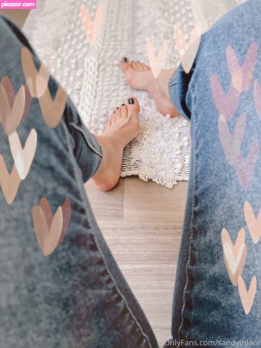 SandyInLace - Image