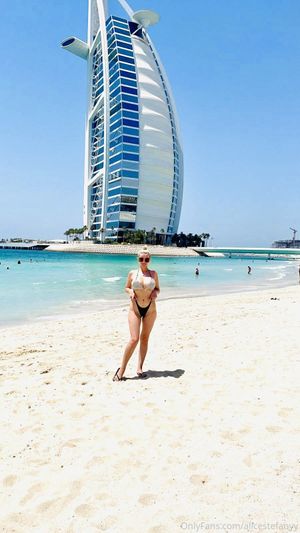 Alicestefanyy  - Thumb