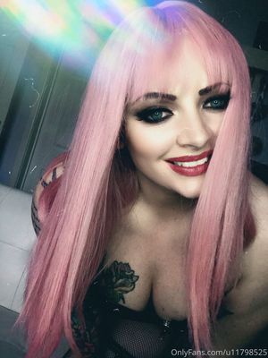 Lana Austin - Thumb