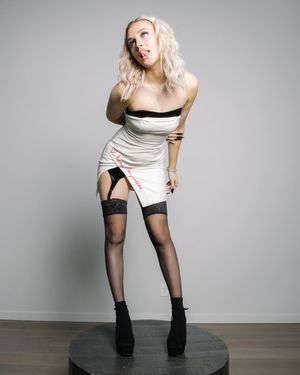 madi-monroe-1 photo #4 photo n 4