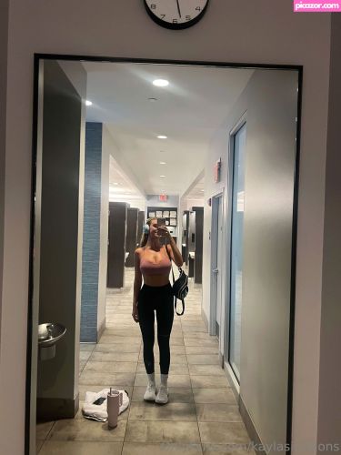 Kayla Simmons - Image