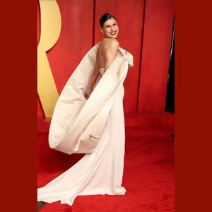 alexandra-daddario-1 photo #506 photo n 506