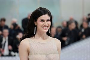 Alexandra Daddario N11