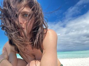 alexandra-daddario-1 photo #210 photo n 210