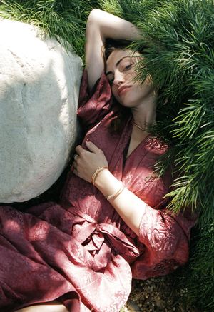 phoebe-tonkin photo #109 photo n 109